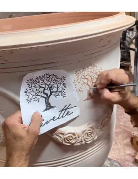 Gravure sur vase