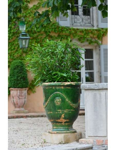 Antique green finish Anduze pot