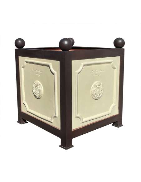 Ivory color glazed orange container
